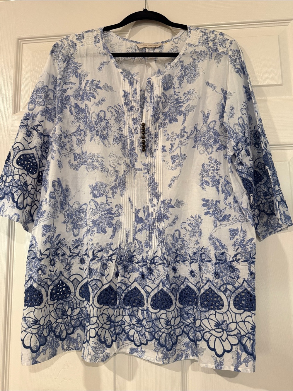 Soft Surroundings White and Blue Floral Pintuck Tunic